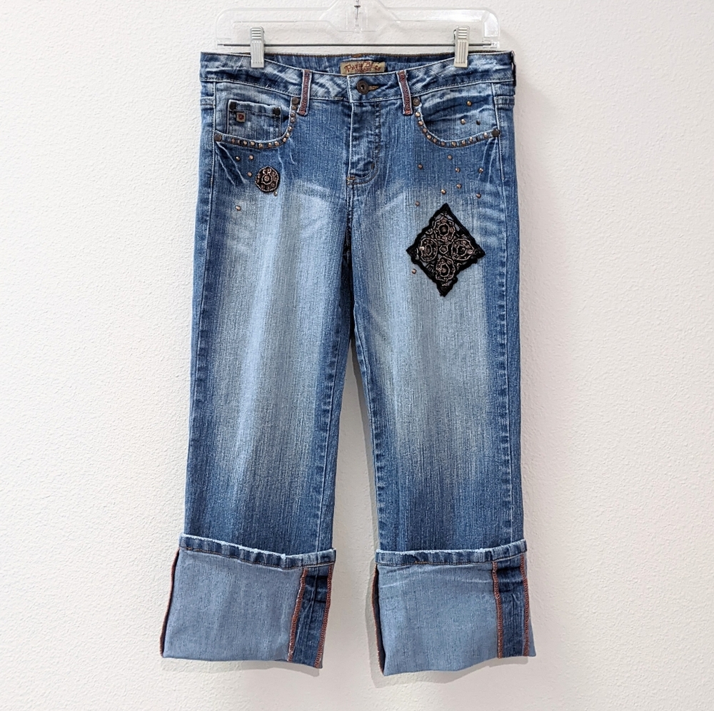 2000s Paris Blues embellished & cuffed Capri stretch jeans size 9 in EUC